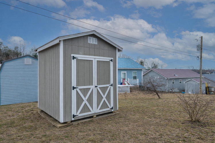 Listing Image 6