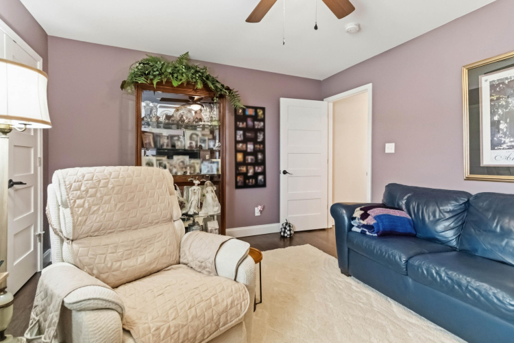 Listing Image 25