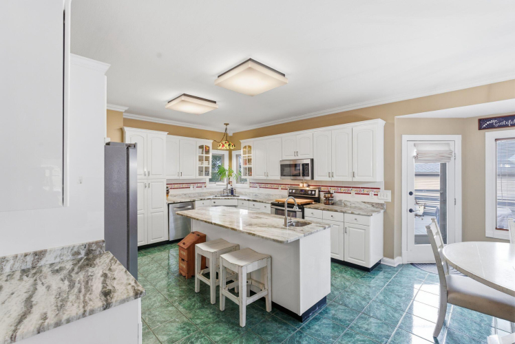 Listing Image 22