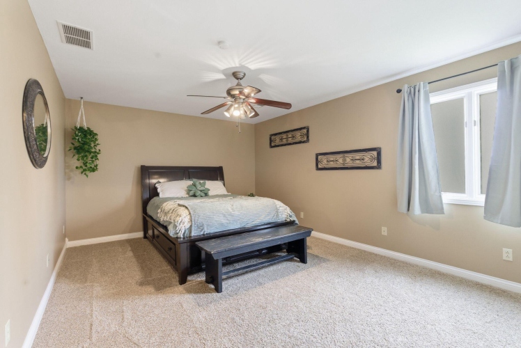 Listing Image 58
