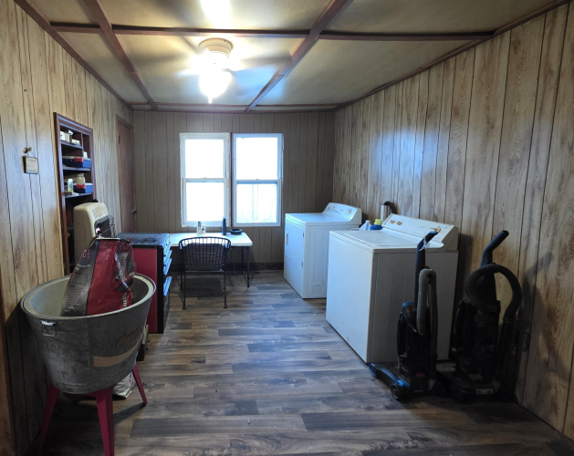 Listing Image 14
