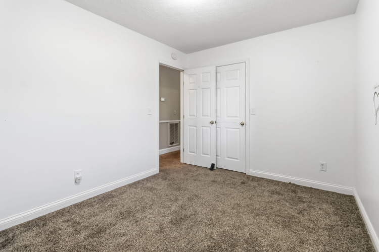 Listing Image 42
