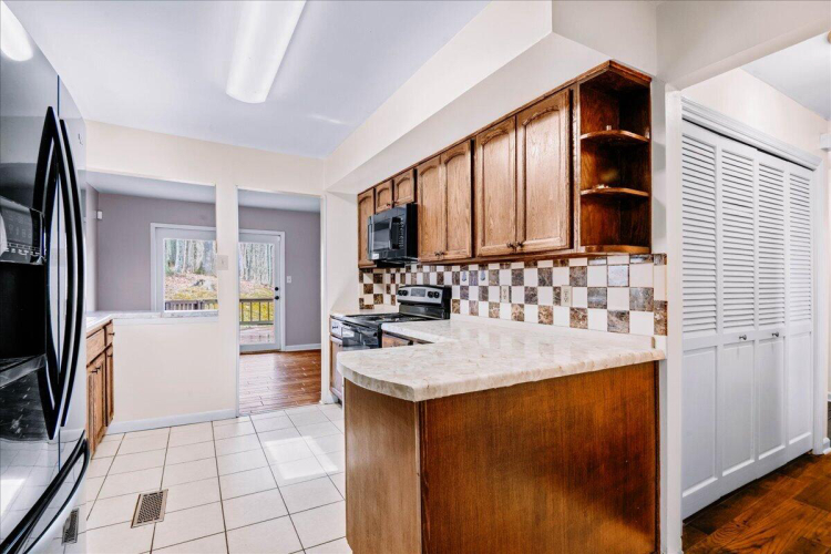 Listing Image 22