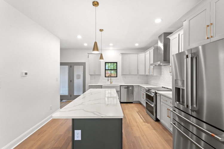Listing Image 14