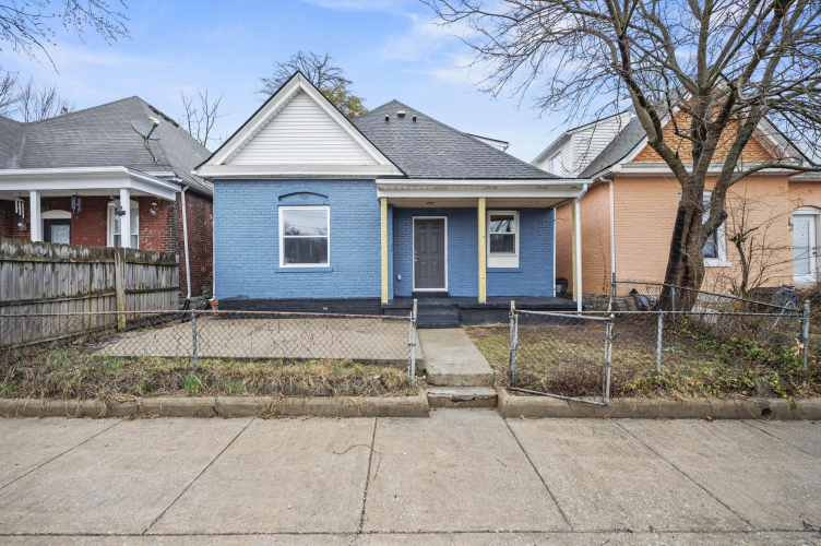Listing Image 4