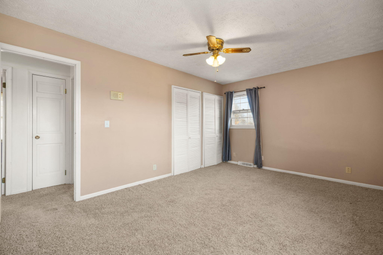 Listing Image 28