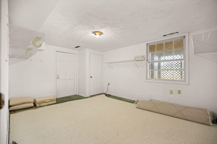 Listing Image 49