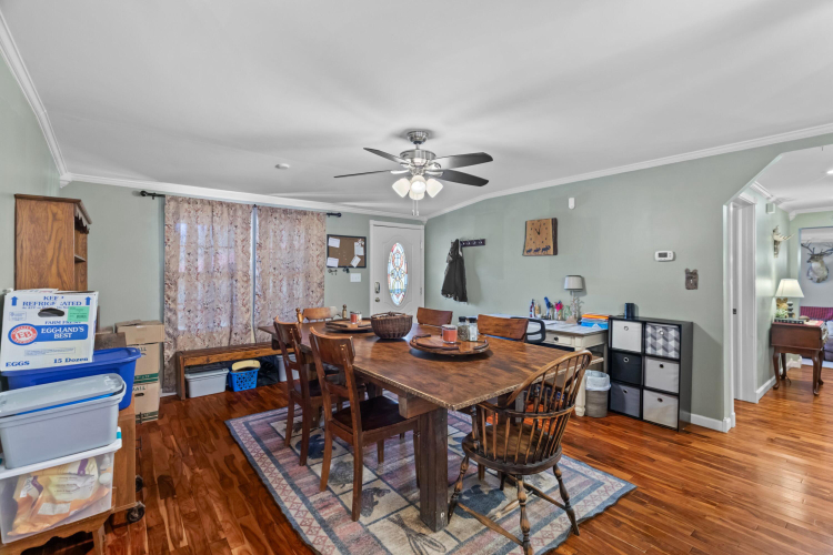 Listing Image 12