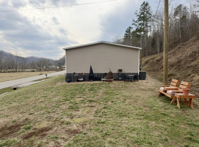 Listing Image 11