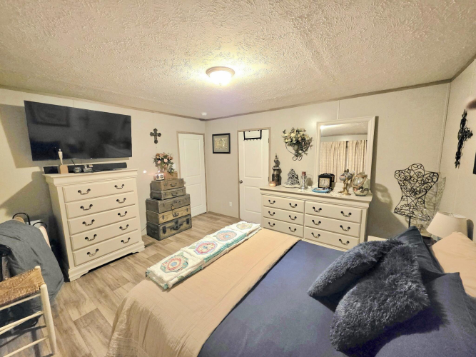 Listing Image 53