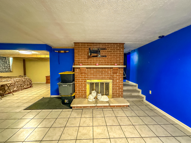 Listing Image 46