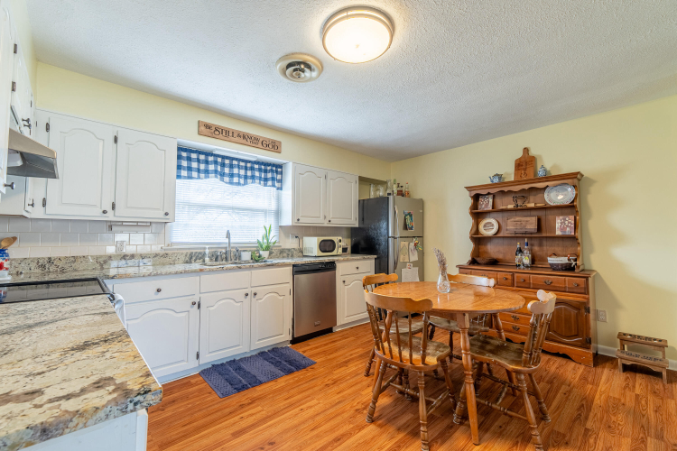 Listing Image 13