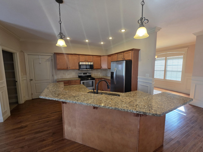 Listing Image 18