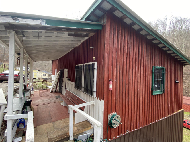 Listing Image 4