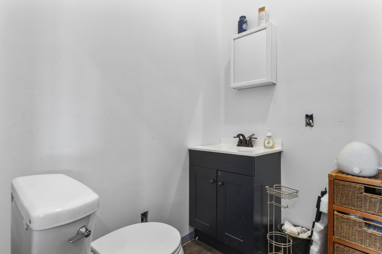 Listing Image 56