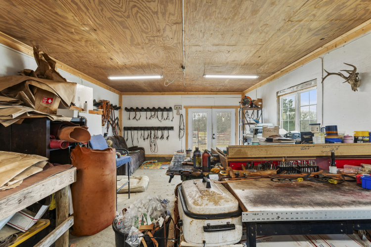 Listing Image 64