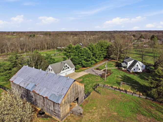 Listing Image 12