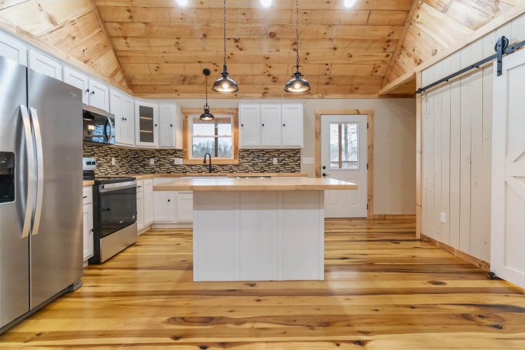 Listing Image 9