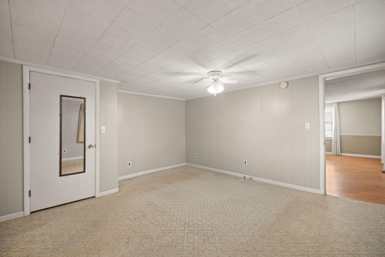 Listing Image 30