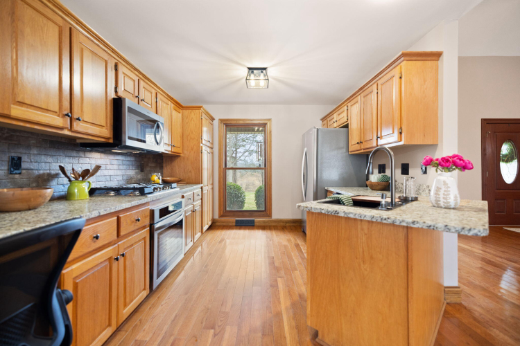 Listing Image 22