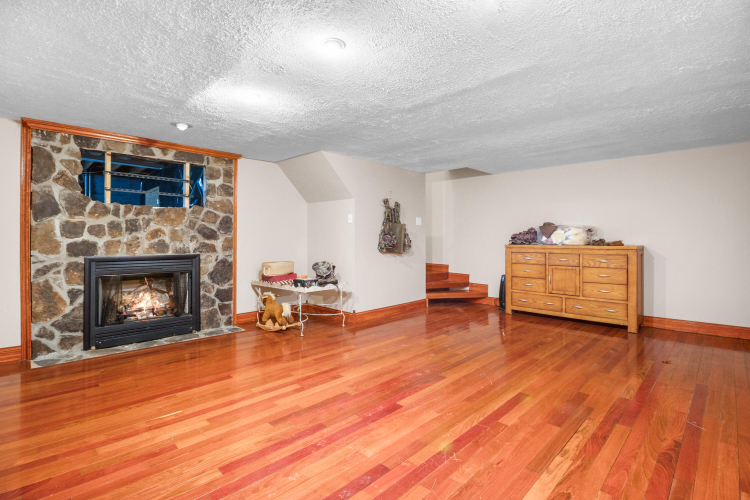 Listing Image 42