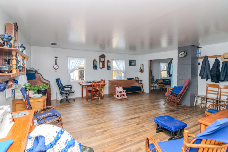 Listing Image 19