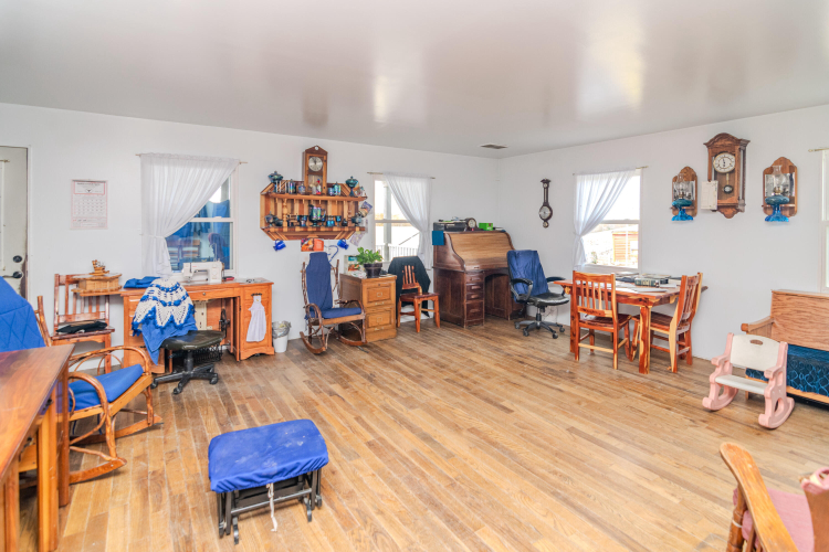 Listing Image 22