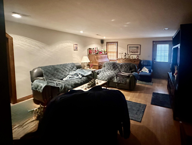 Listing Image 41