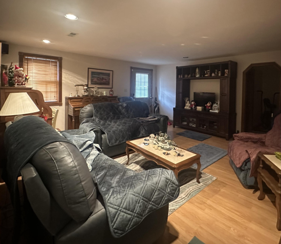Listing Image 44