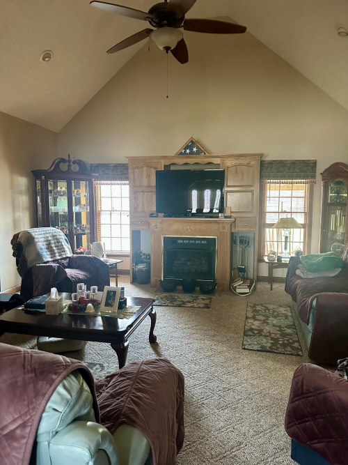 Listing Image 9