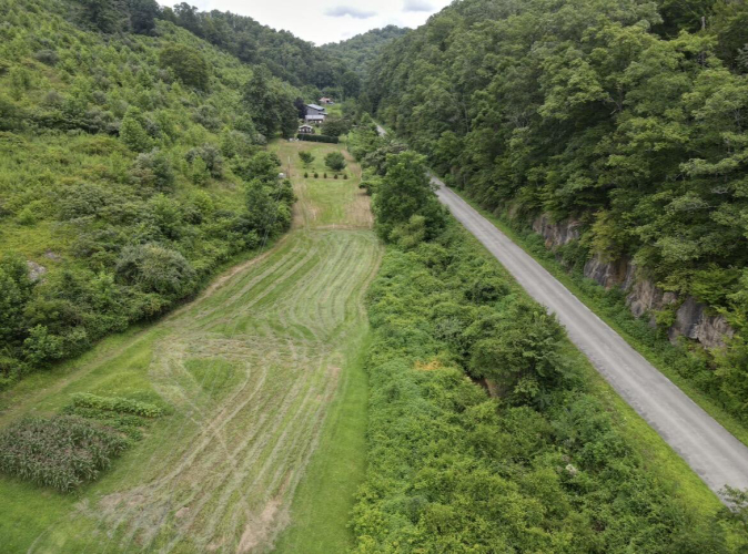 Listing Image 11