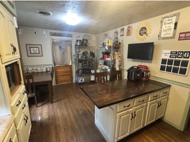 Listing Image 28