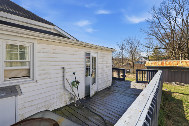 Listing Image 17