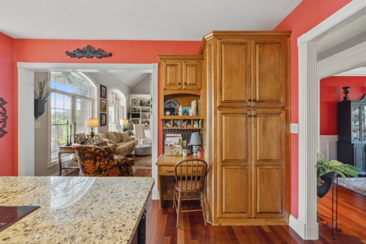 Listing Image 13