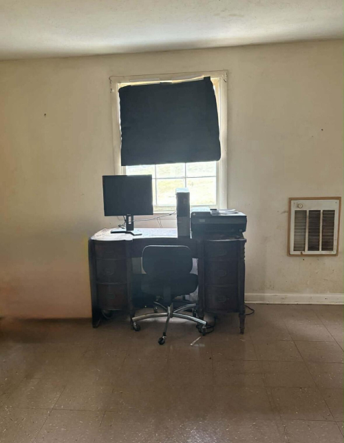 Listing Image 5