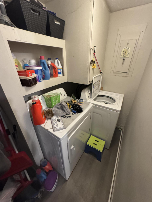 Listing Image 8