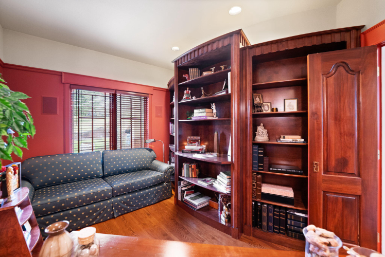 Listing Image 103