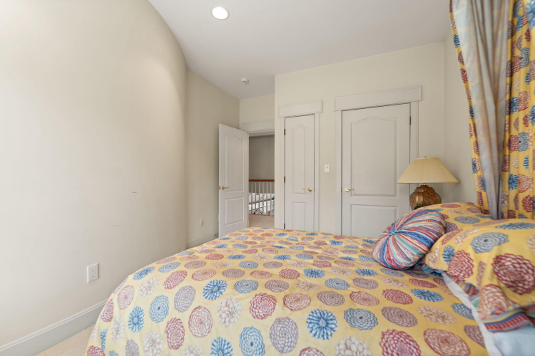 Listing Image 112