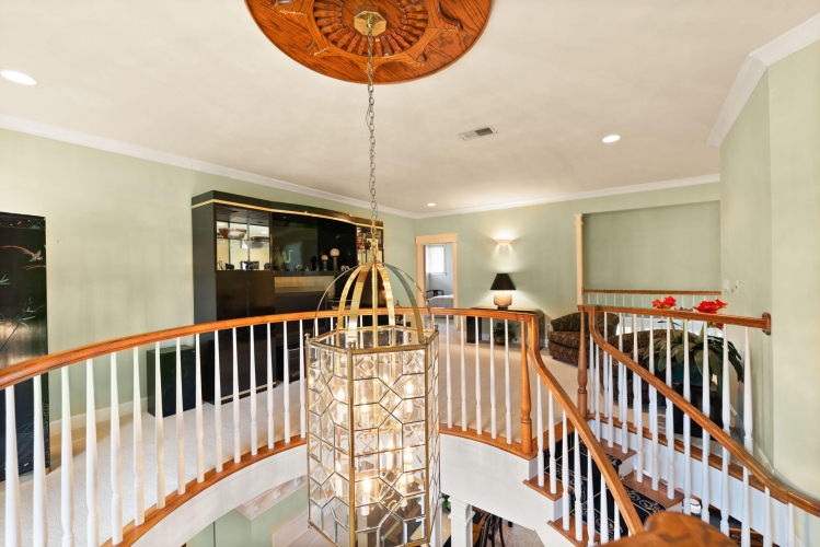 Listing Image 125