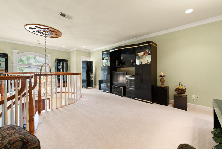 Listing Image 126
