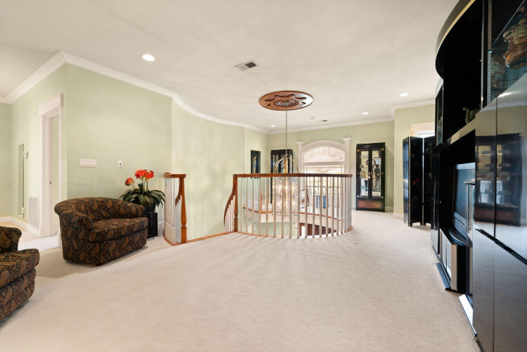 Listing Image 127