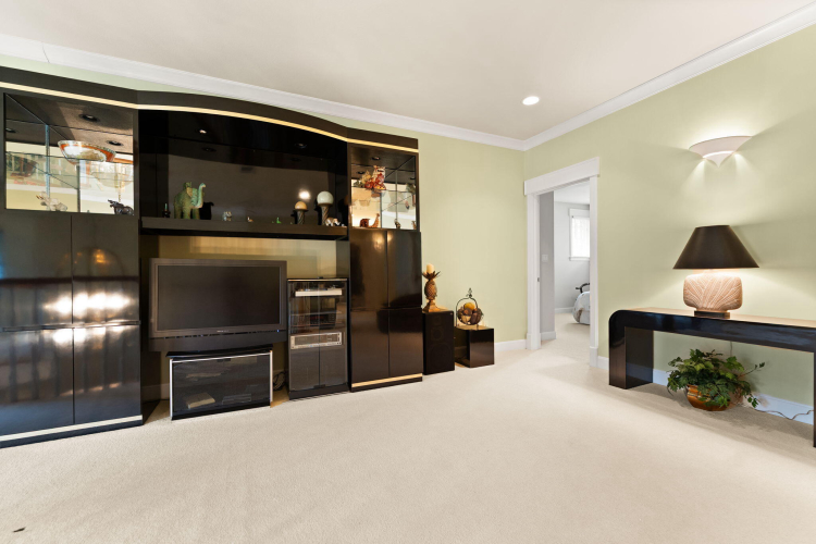 Listing Image 128