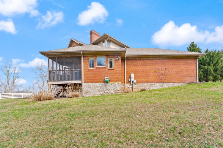 Listing Image 158