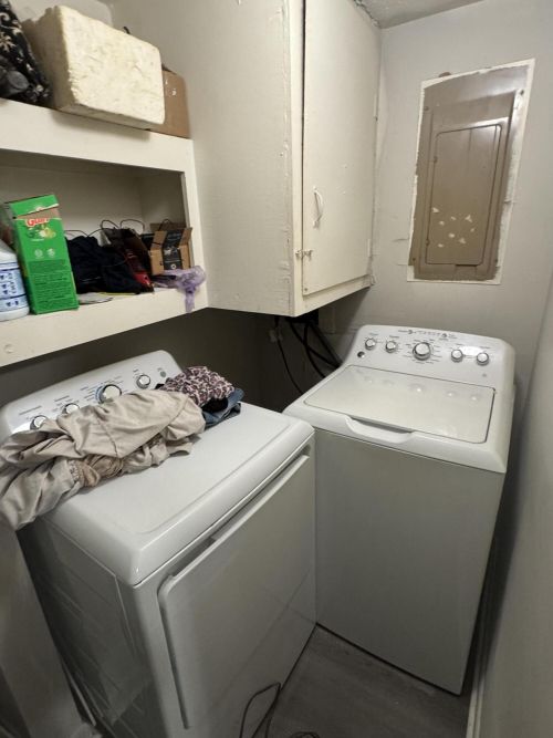 Listing Image 5