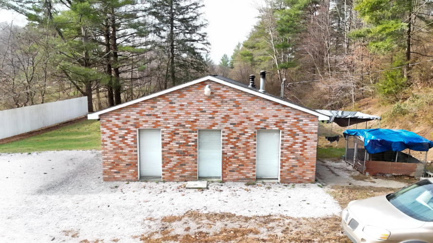 Listing Image 12