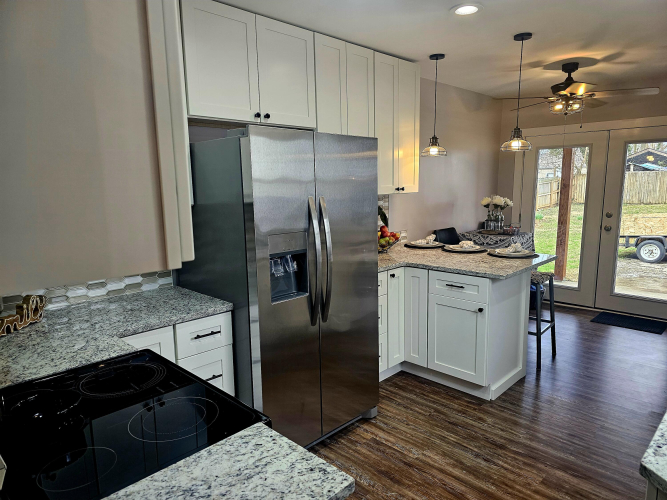 Listing Image 12