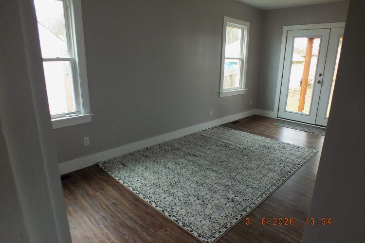 Listing Image 18