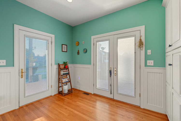 Listing Image 13