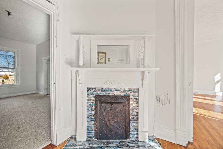 Listing Image 72