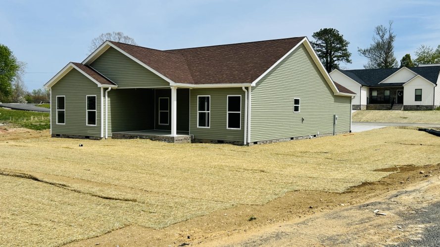 Listing Image 4